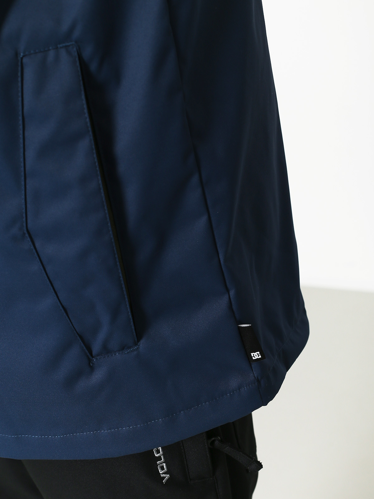 dc merchant snowboard jacket