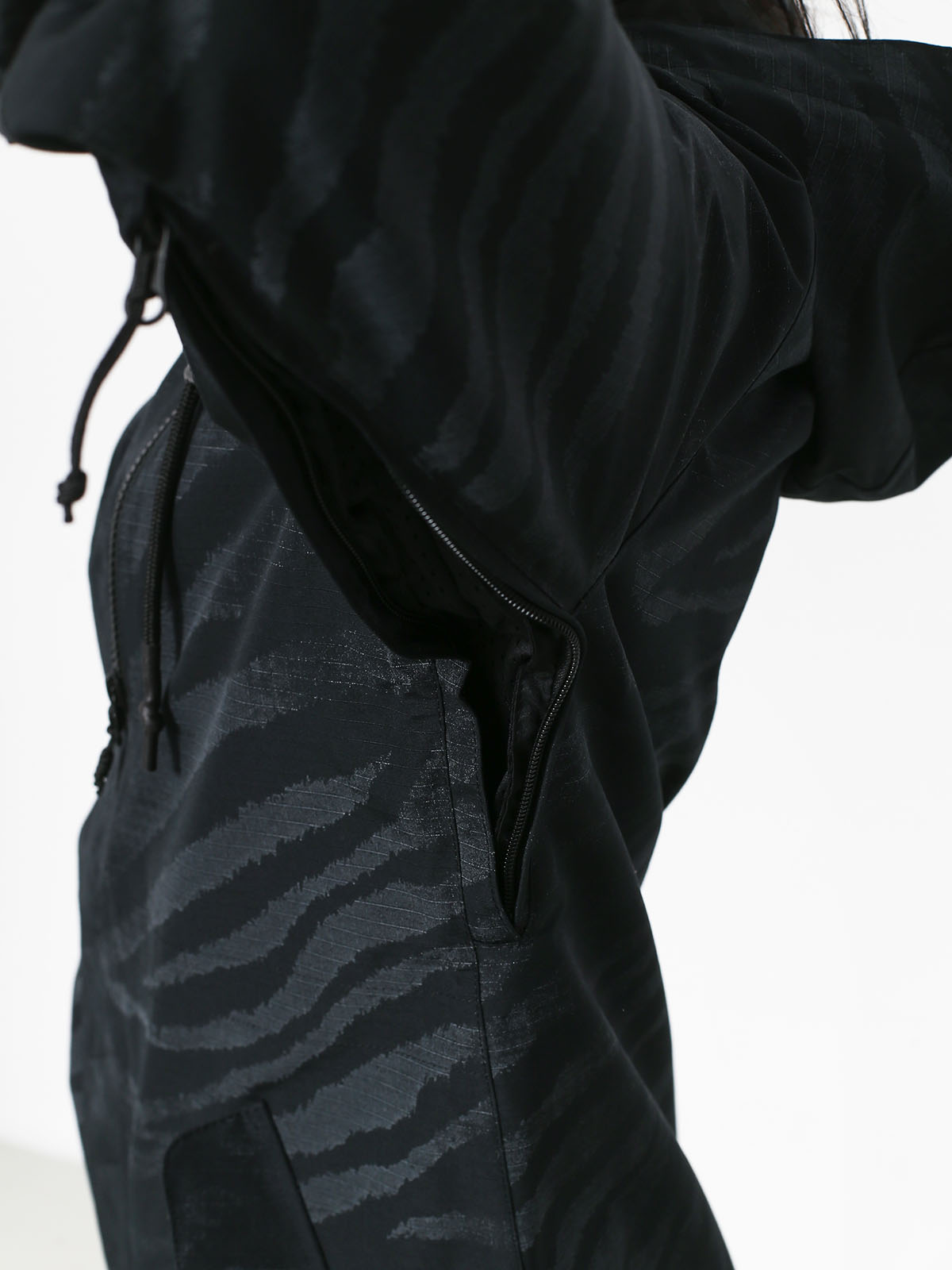 Womens Volcom Kuma Snowboard jacket (bkb)