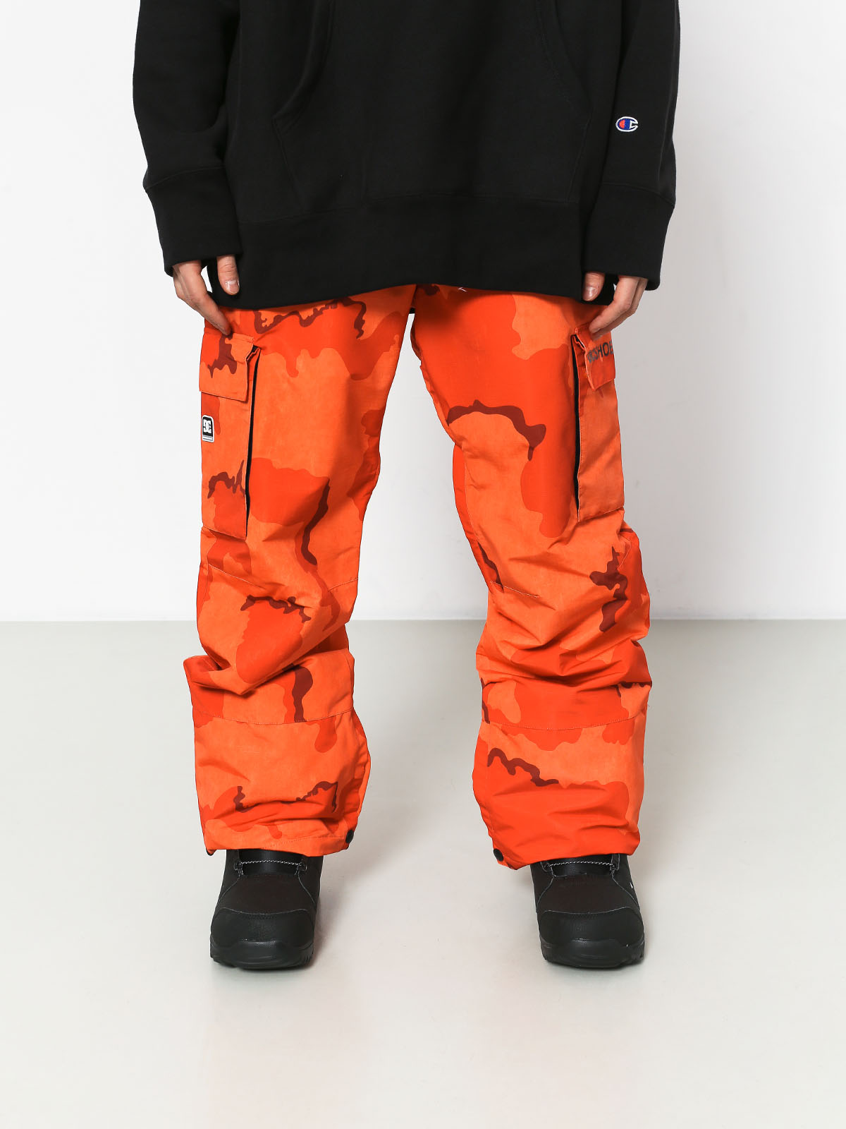 Mens DC Banshee Snowboard pants (red orange dcu camo)