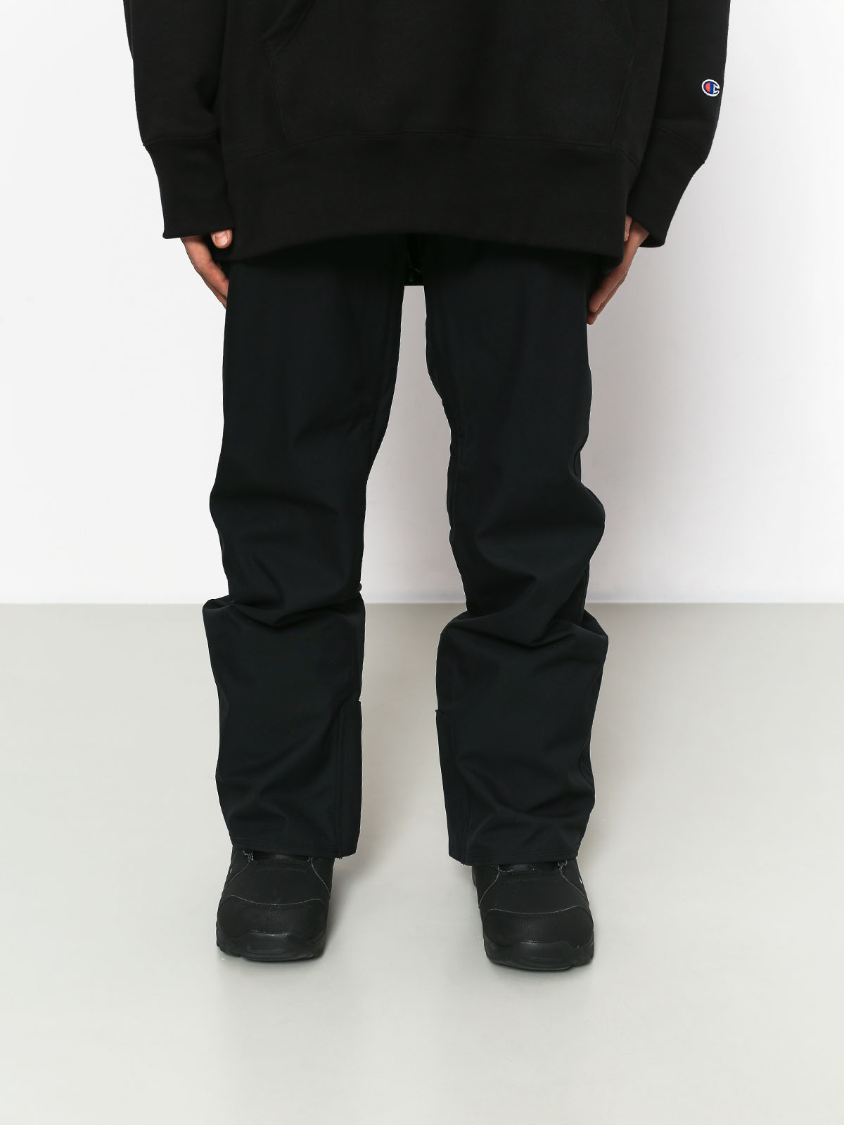 black tee blue jeans