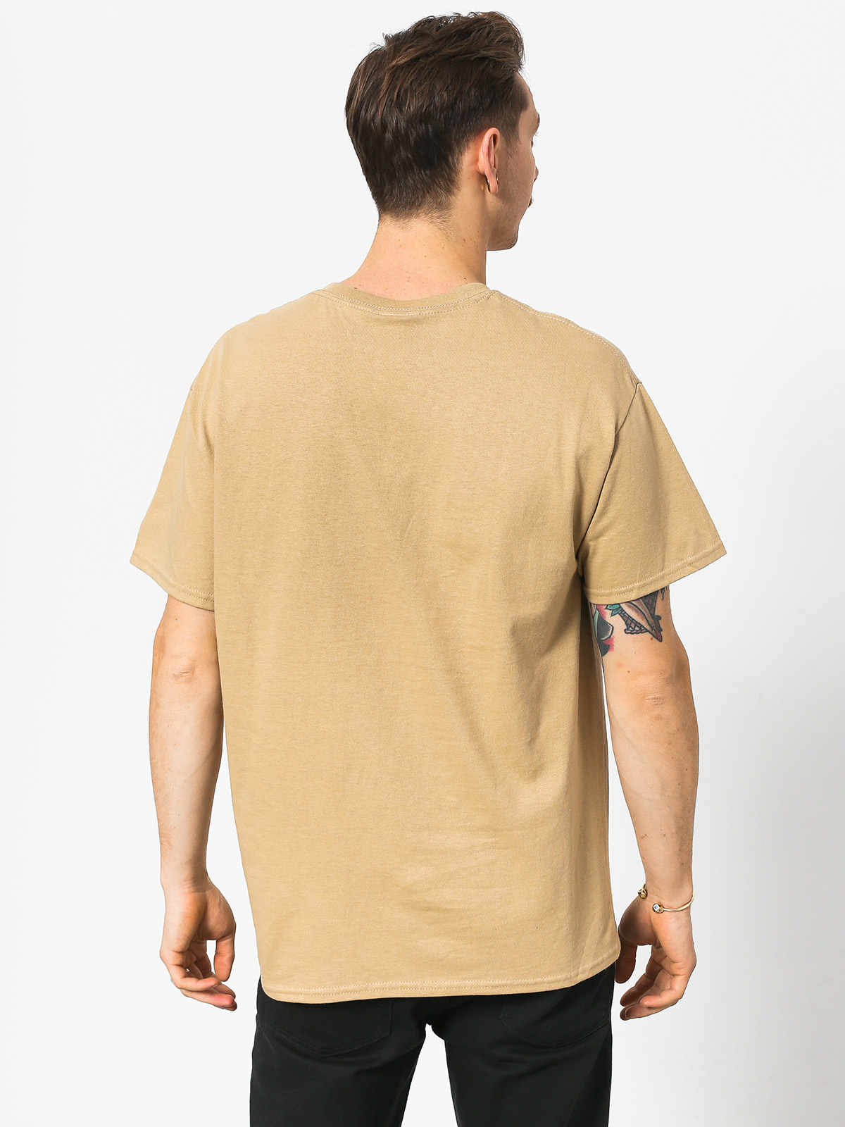 tan t shirt