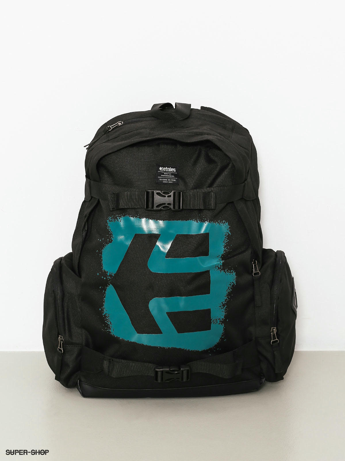 etnies skate bag