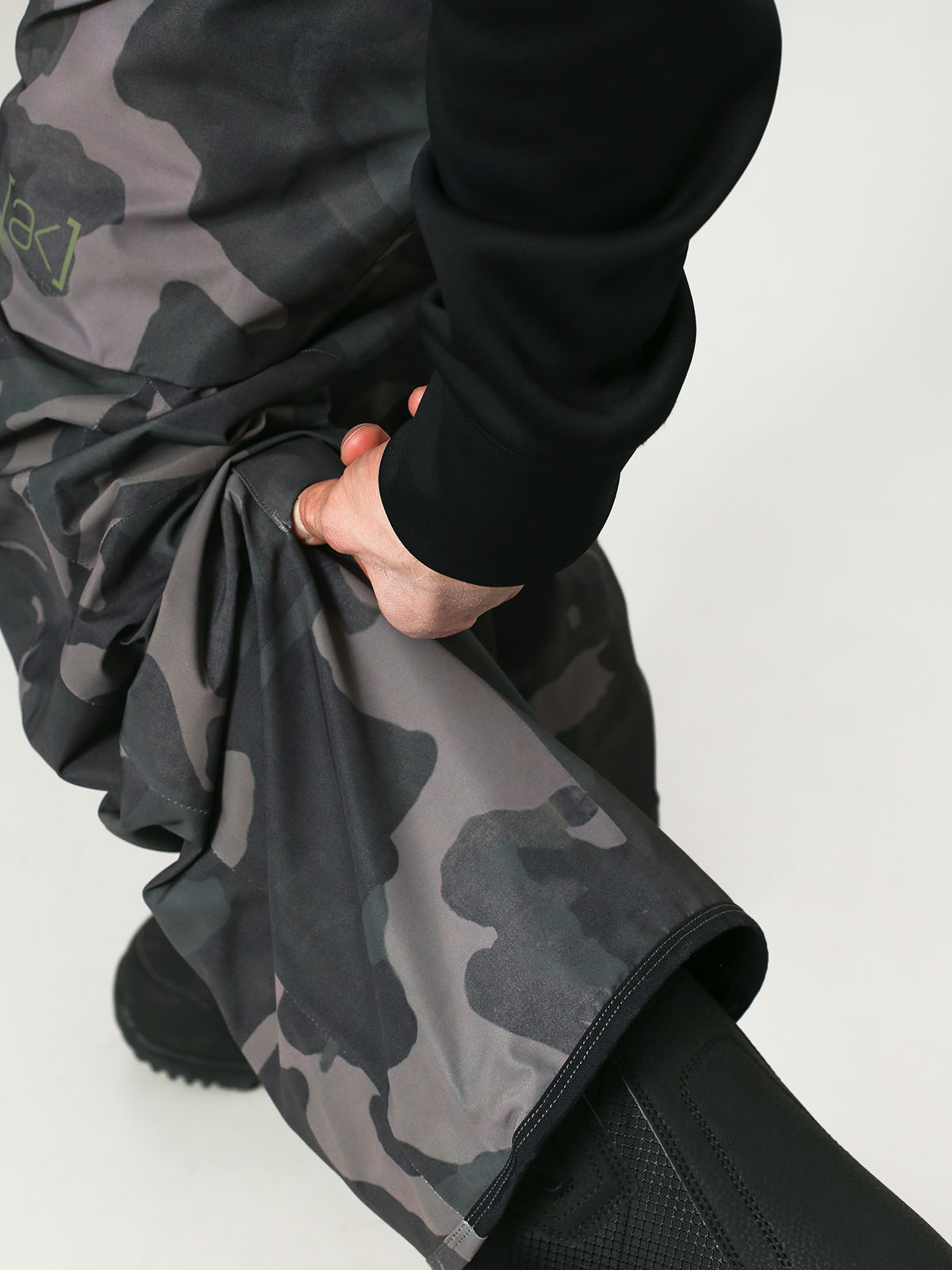 Mens Burton Snowboard pants Ak Gore Cyclic (wormwood camo)