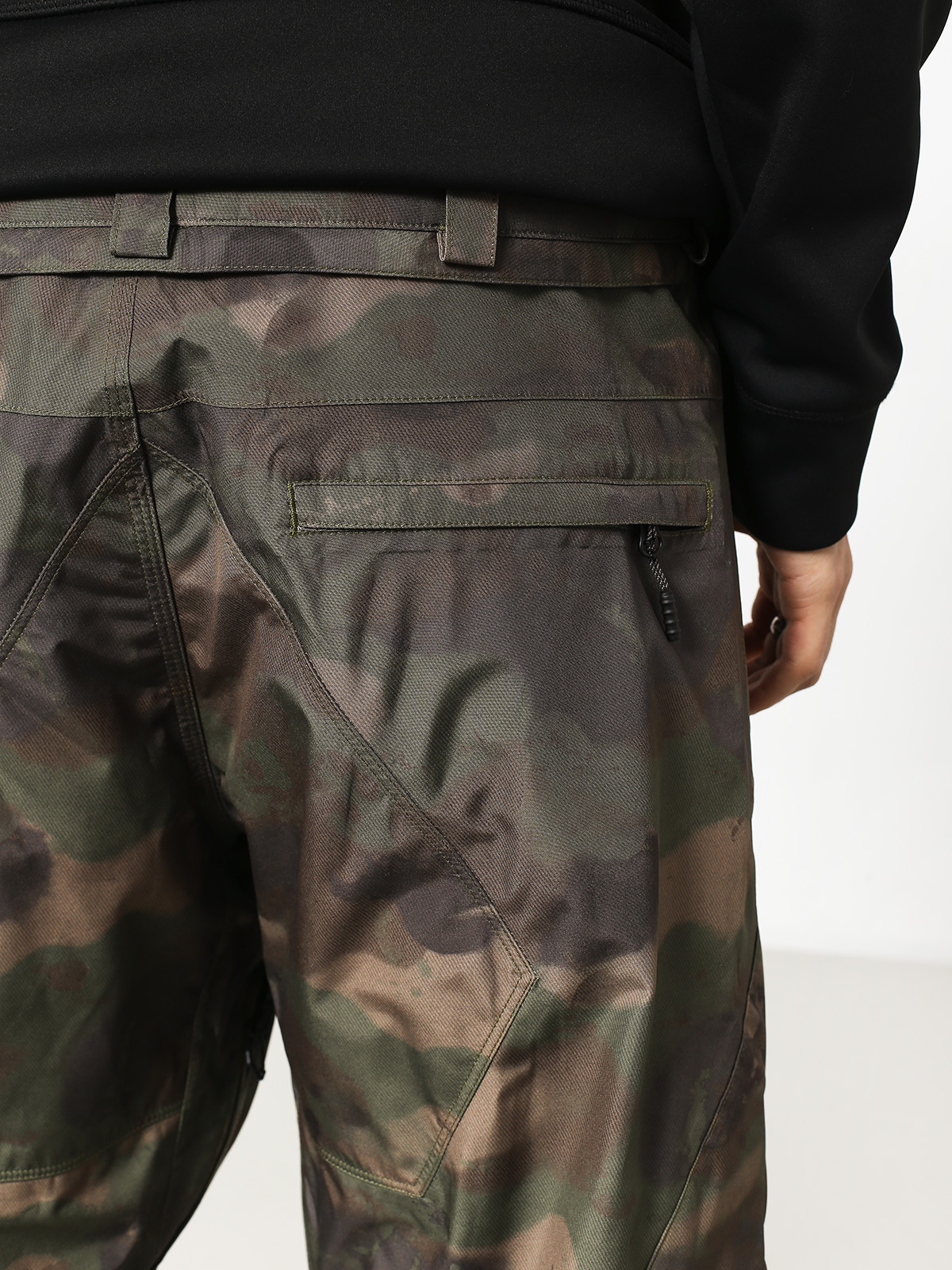 Mens Volcom L Gore Tex Snowboard pants (cam)