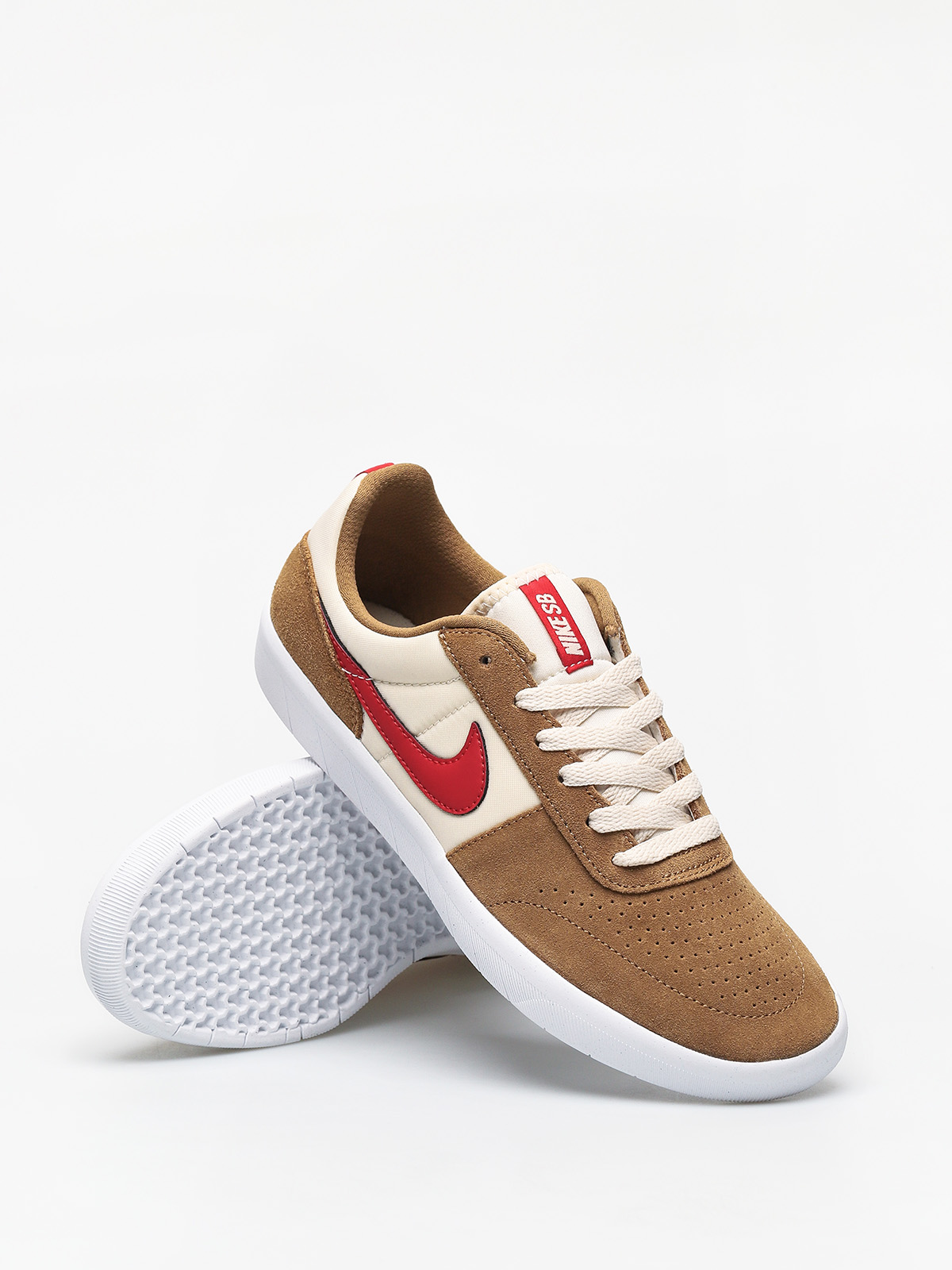 Nike SB Team Classic Shoes (golden beige/university red light cream) Nike SB Team Classic Shoes (golden beige/university red light cream)