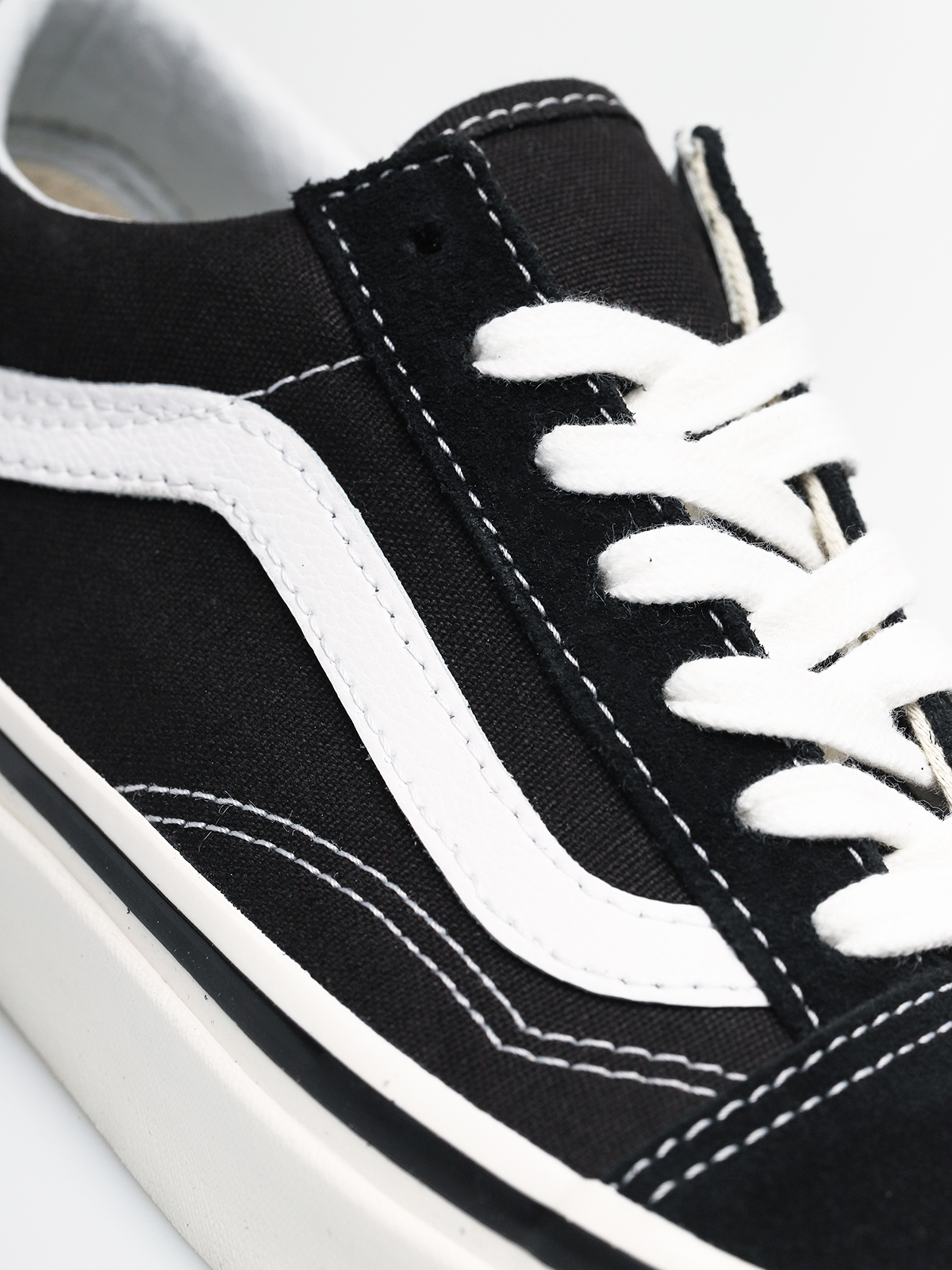 Vans Old Skool 36 Dx Shoes (anaheim factory black/true white)