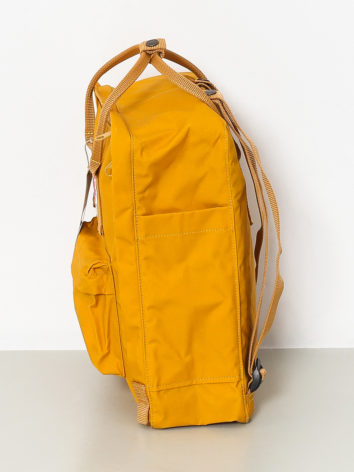 Fjallraven Backpack Kanken (ochra)