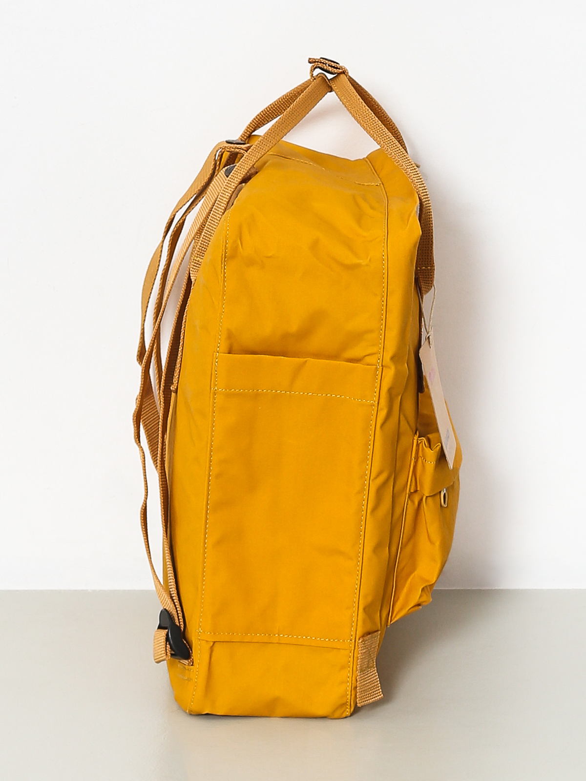 Fjallraven Backpack Kanken (ochra)