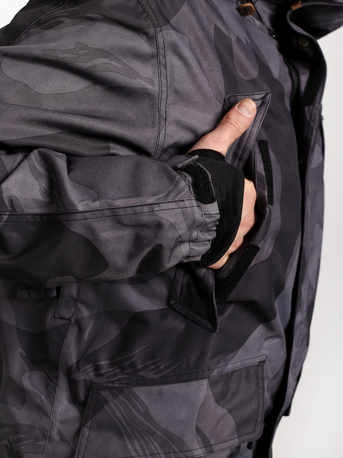 Mens ThirtyTwo Deep Creek Snowboard jacket (black/camo)