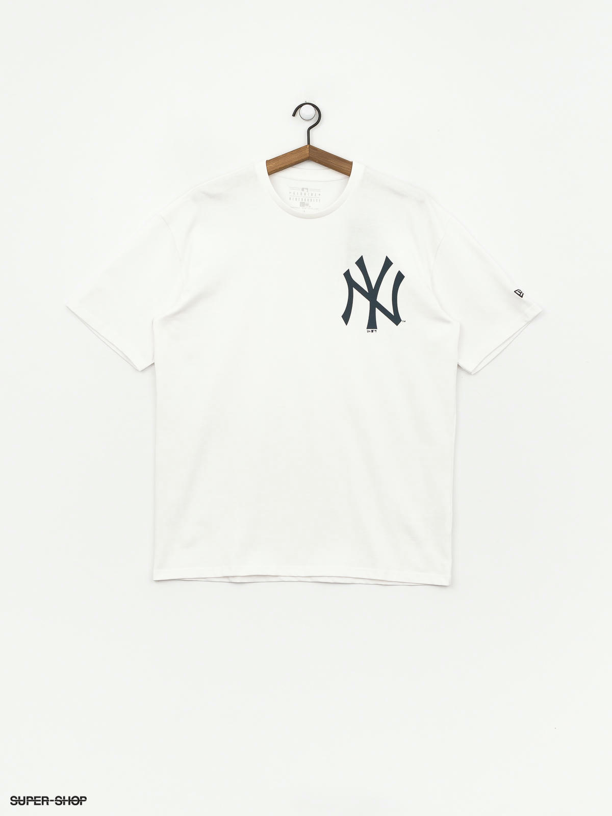 white yankees t shirt