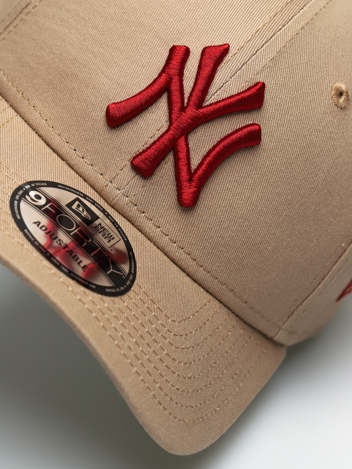 New Era 9Forty League Essential New York Yankees ZD Cap (camel/hot red)