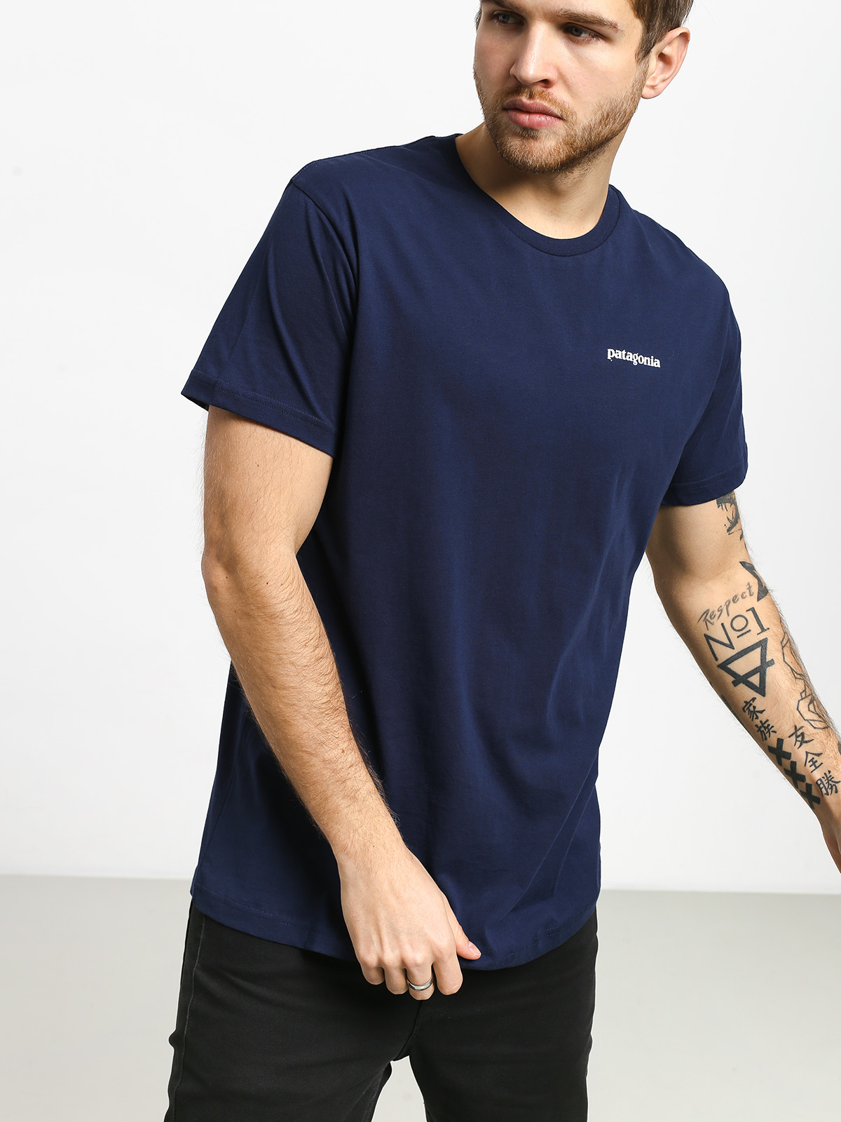 Patagonia Logo Organic T-shirt (classic navy)