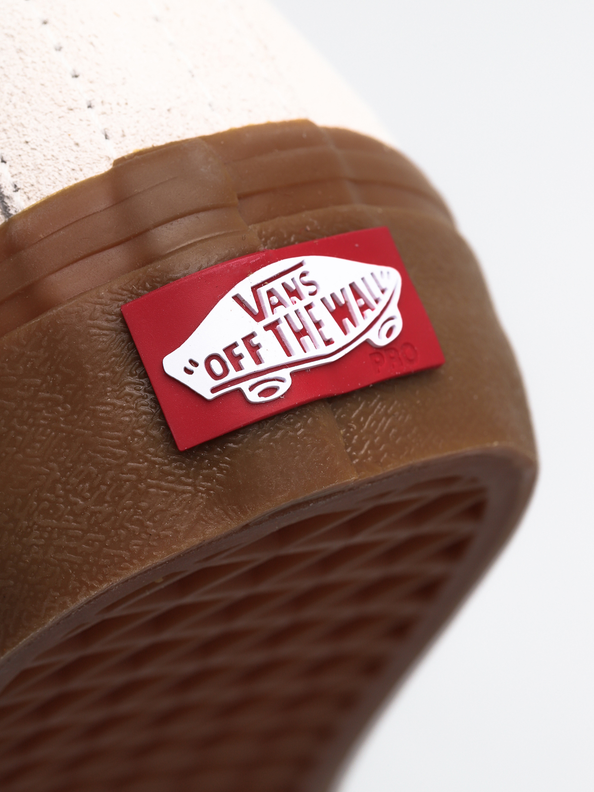 Vans Av Classic Pro Shoes (marshmallow/classic gum)