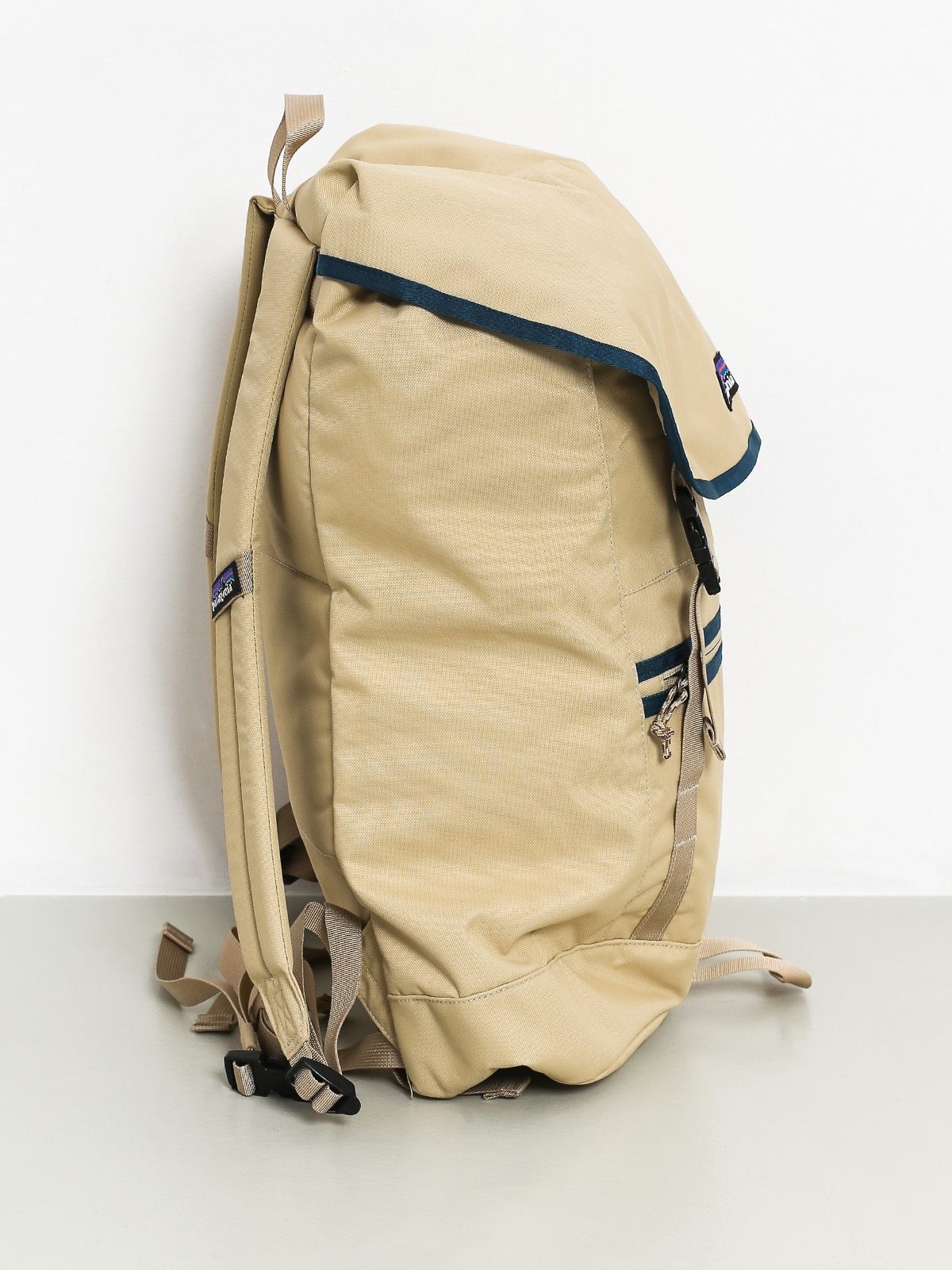 Patagonia Arbor Classic Pack 25L Backpack (el cap khaki)
