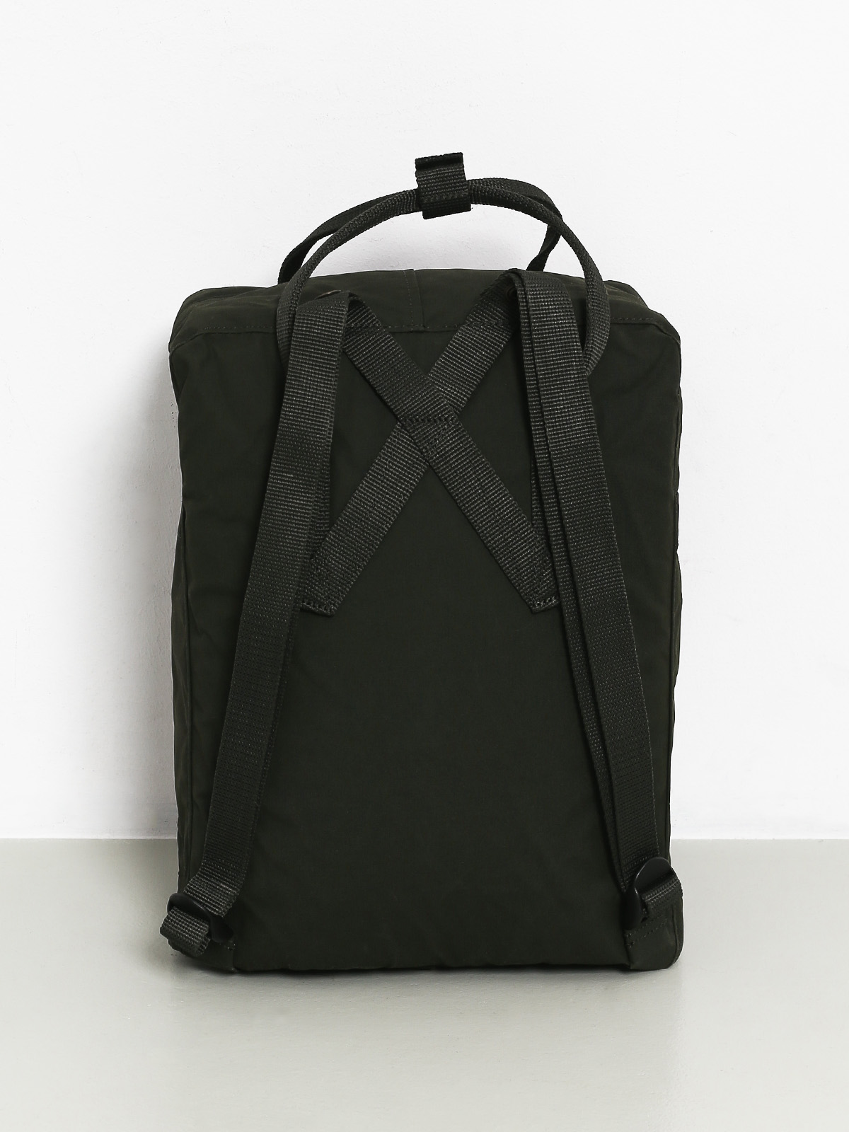 Fjallraven Kanken Backpack (deep forest)