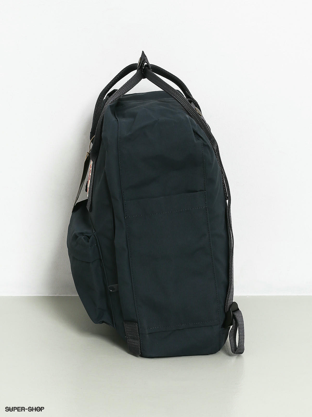 kanken navy white