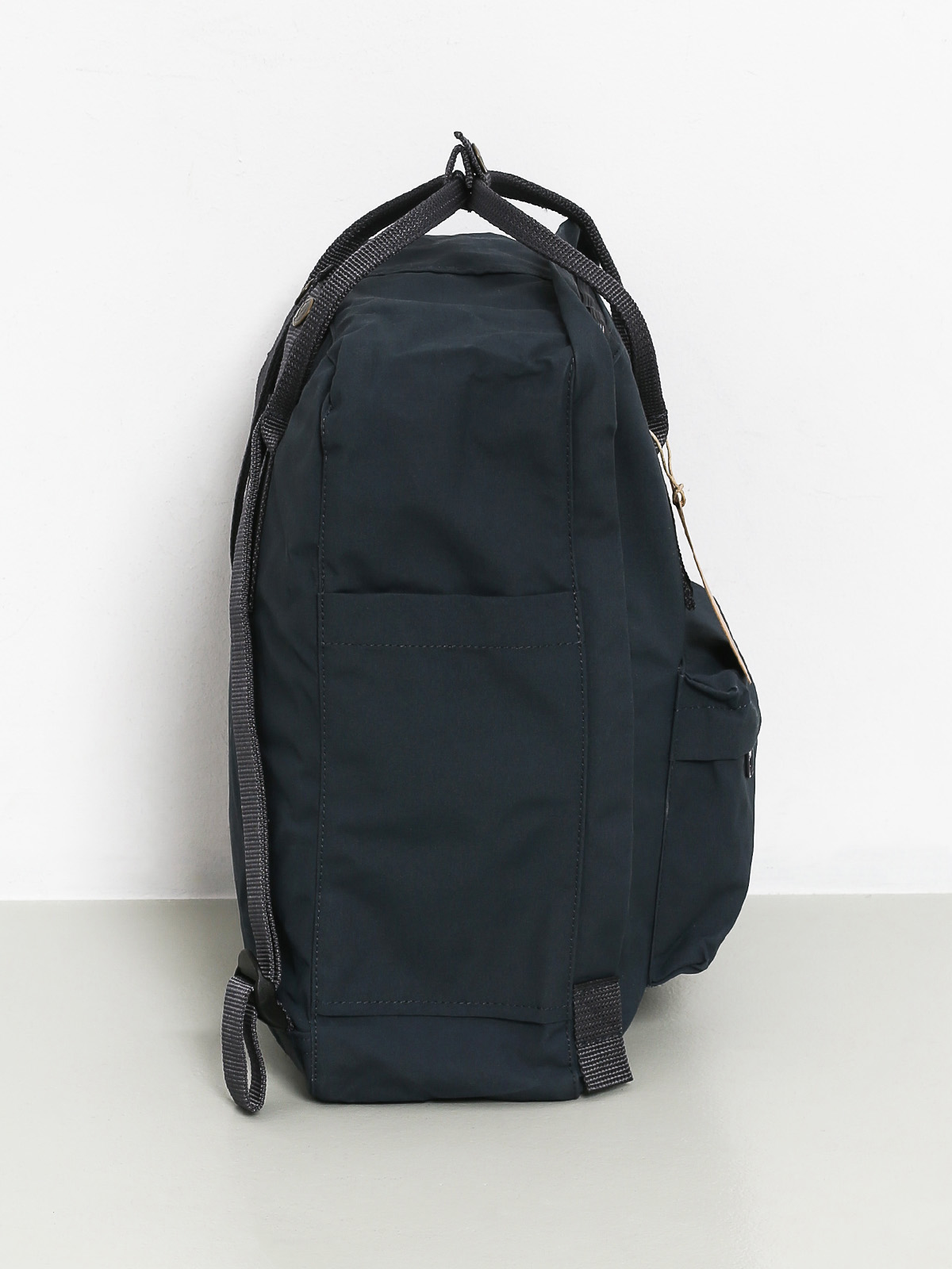 kanken backpack dark grey