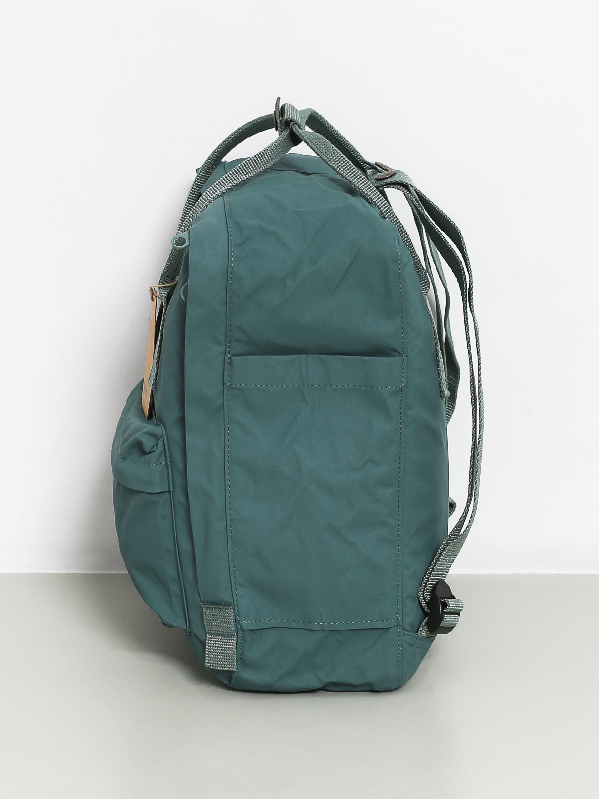 Fjallraven Kanken Backpack (frost green)