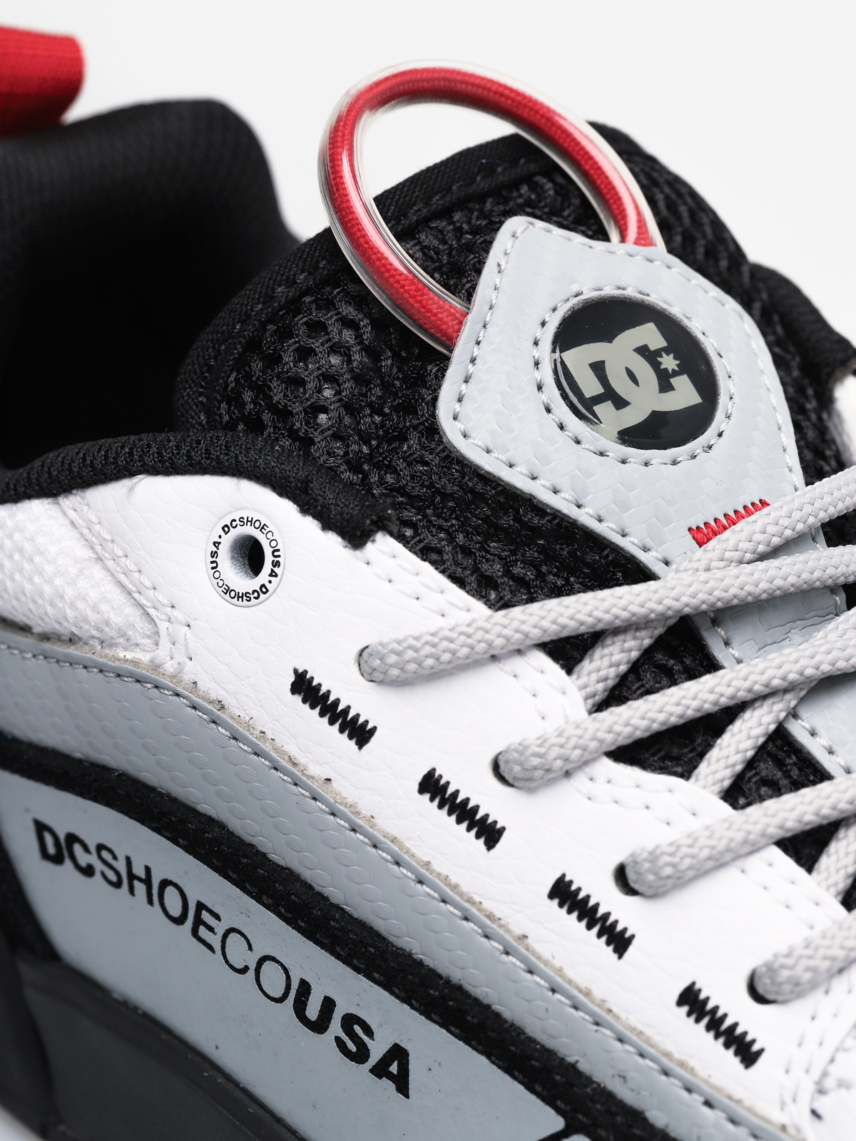 DC Legacy 98 Slim Shoes (black/white/red)