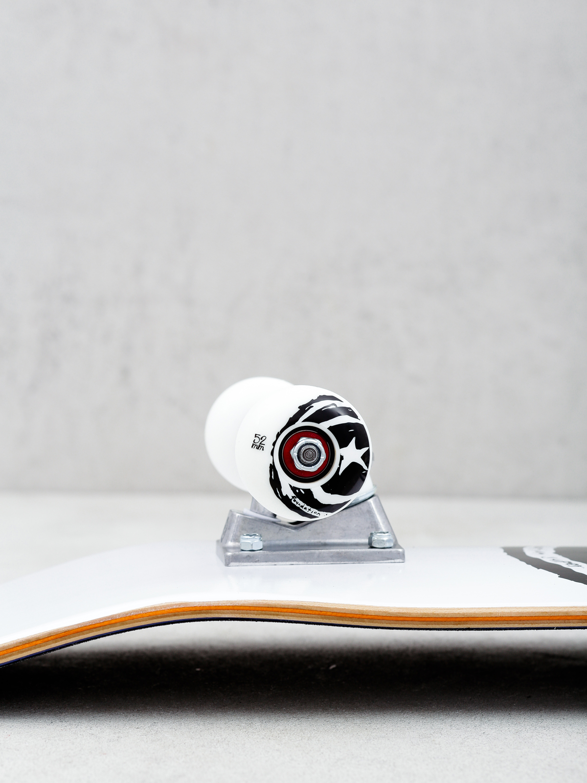 Foundation Star And Moon Skateboard (white/black)
