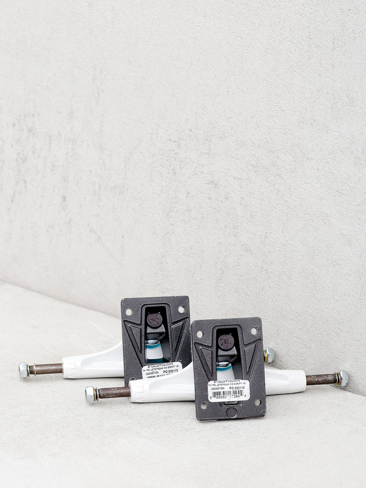 Thunder Jetstream Og Script Trucks (white/black)