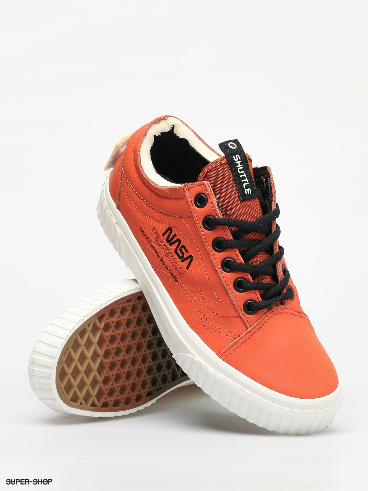 Vans x space on sale voyager old skool orange