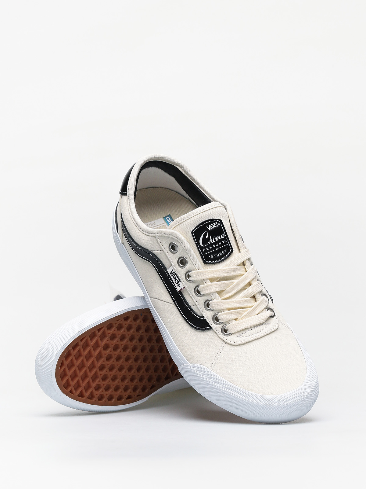 Vans Chima Pro 2 Covert Shoes (marshmallow/black)