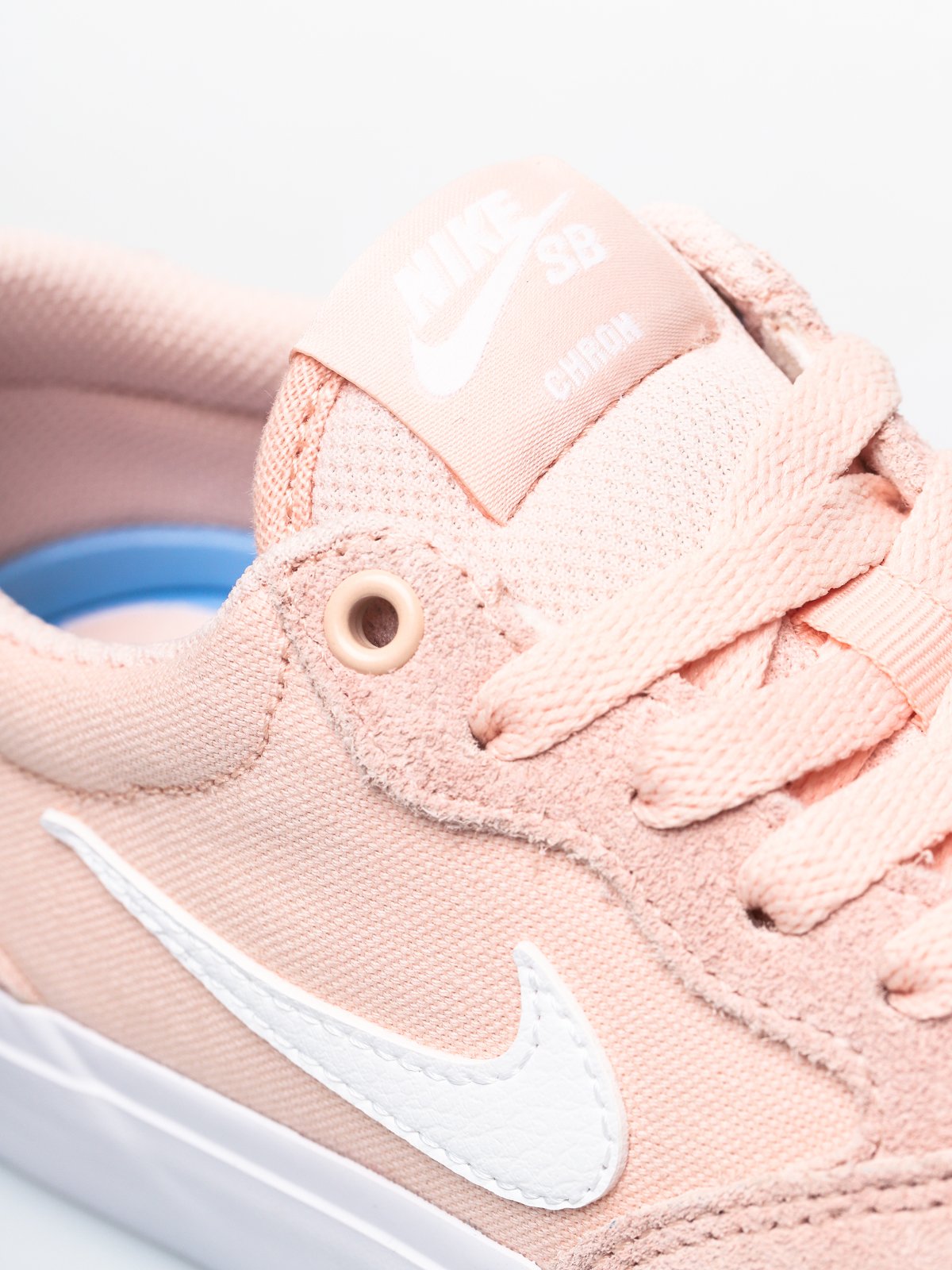 coral nike sb