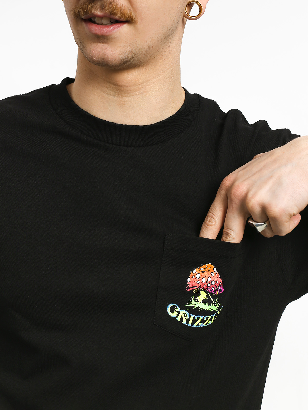Grizzly Griptape Black Light Bear Pocket T-shirt (black)