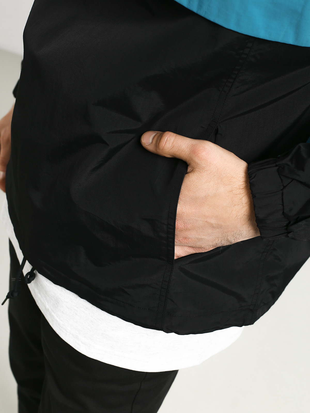 OBEY Title Anorak Jacket (black)