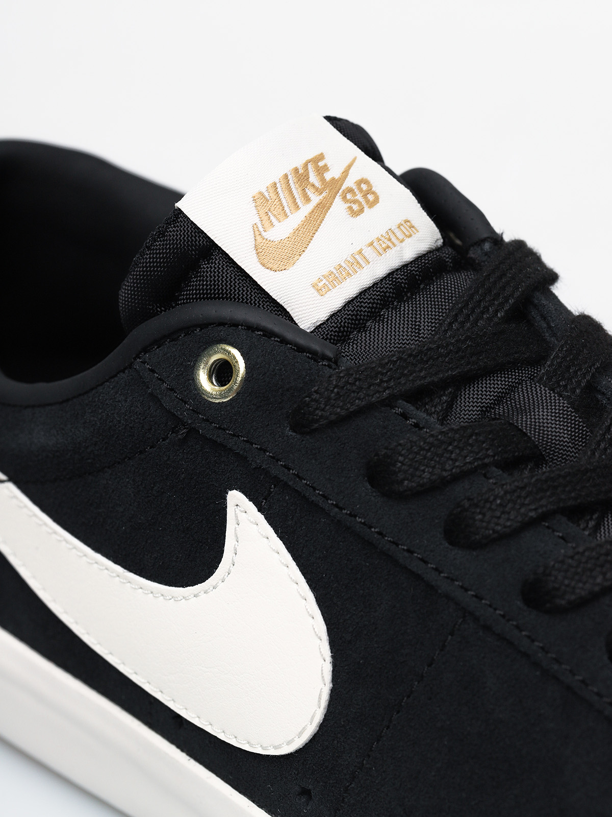 nike sb blazer low all black