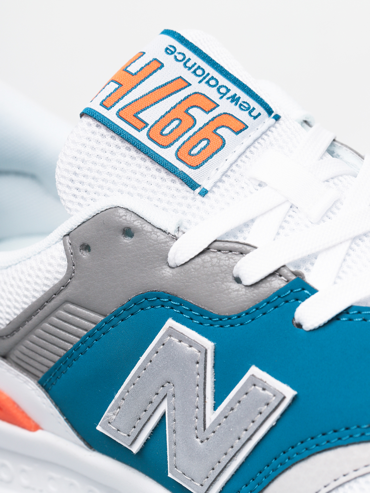 New Balance 997 Shoes (rain cloud)