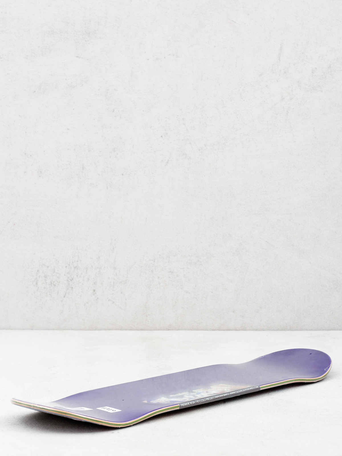 Colours Collectiv Kelvin Hoefler Deck (yamada crossing borders)