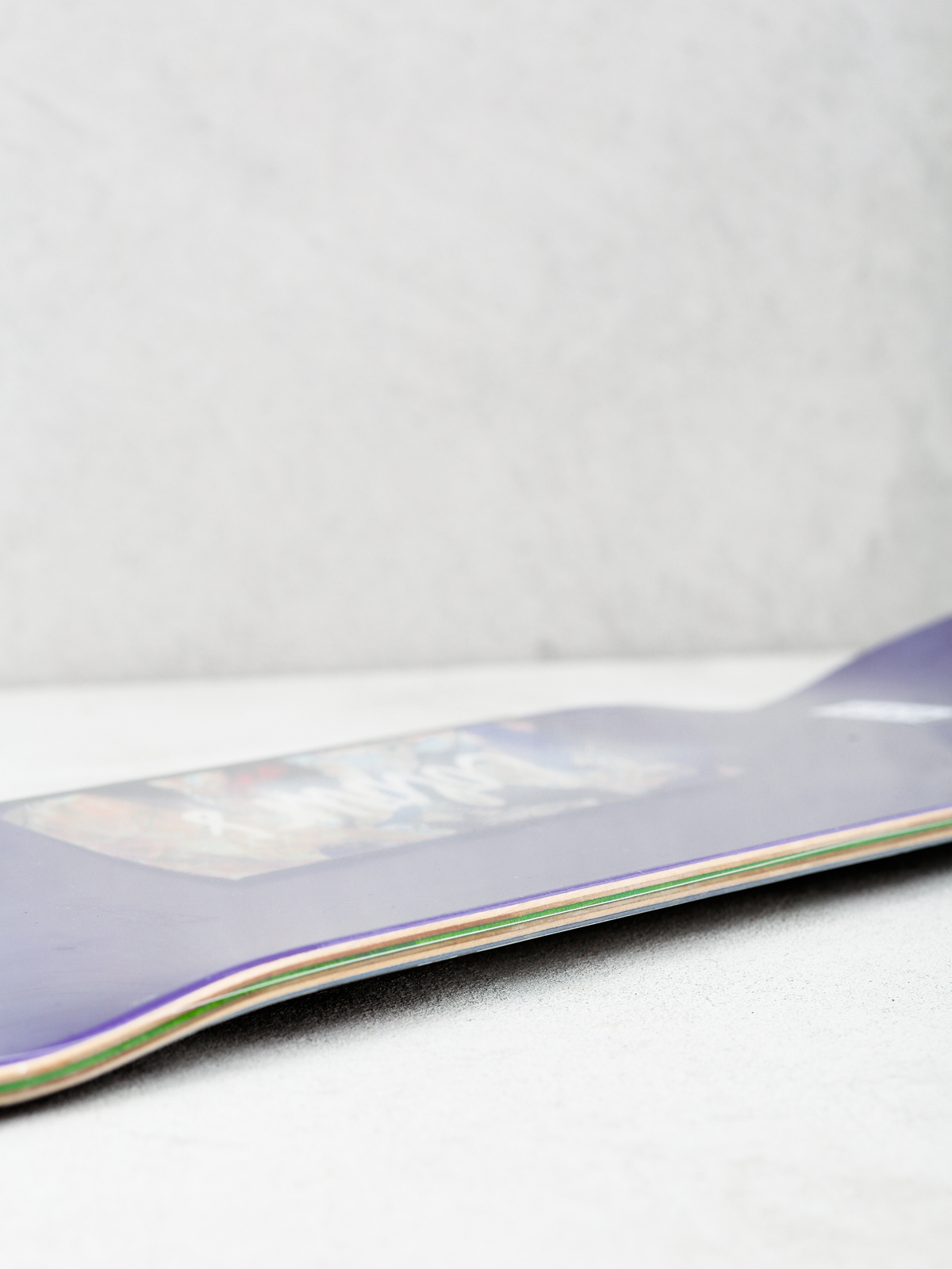 Colours Collectiv Kelvin Hoefler Deck (yamada crossing borders)