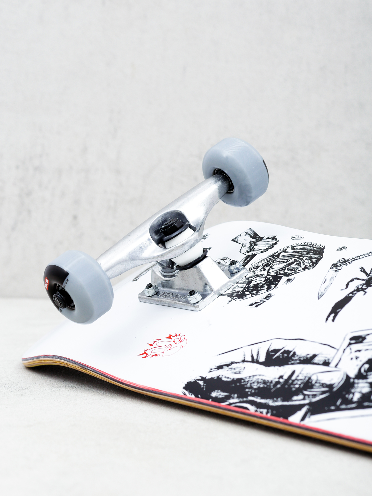 Globe G1 Hard Luck Skateboard (white/black)