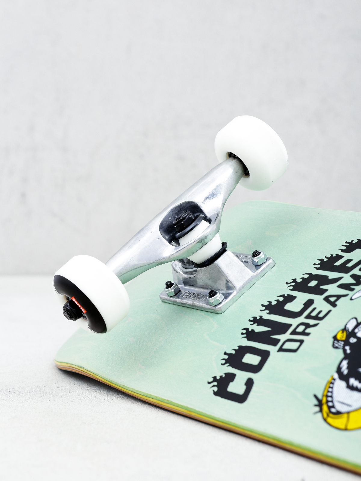 Globe Concrete Dreams Mid Skateboard (breeze green)