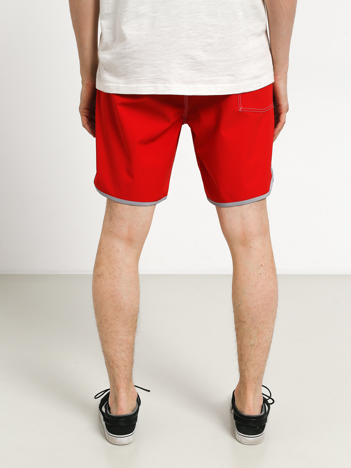 Quiksilver Highline Scallop 18 Boardshorts (high rishigh rik red)