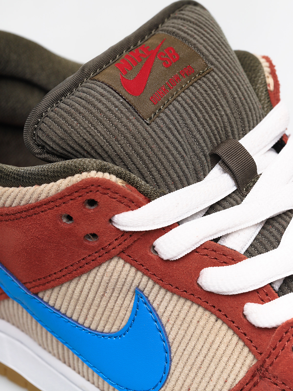 Nike SB Sb Dunk Low Pro Shoes (dusty peach/photo blue desert ore)