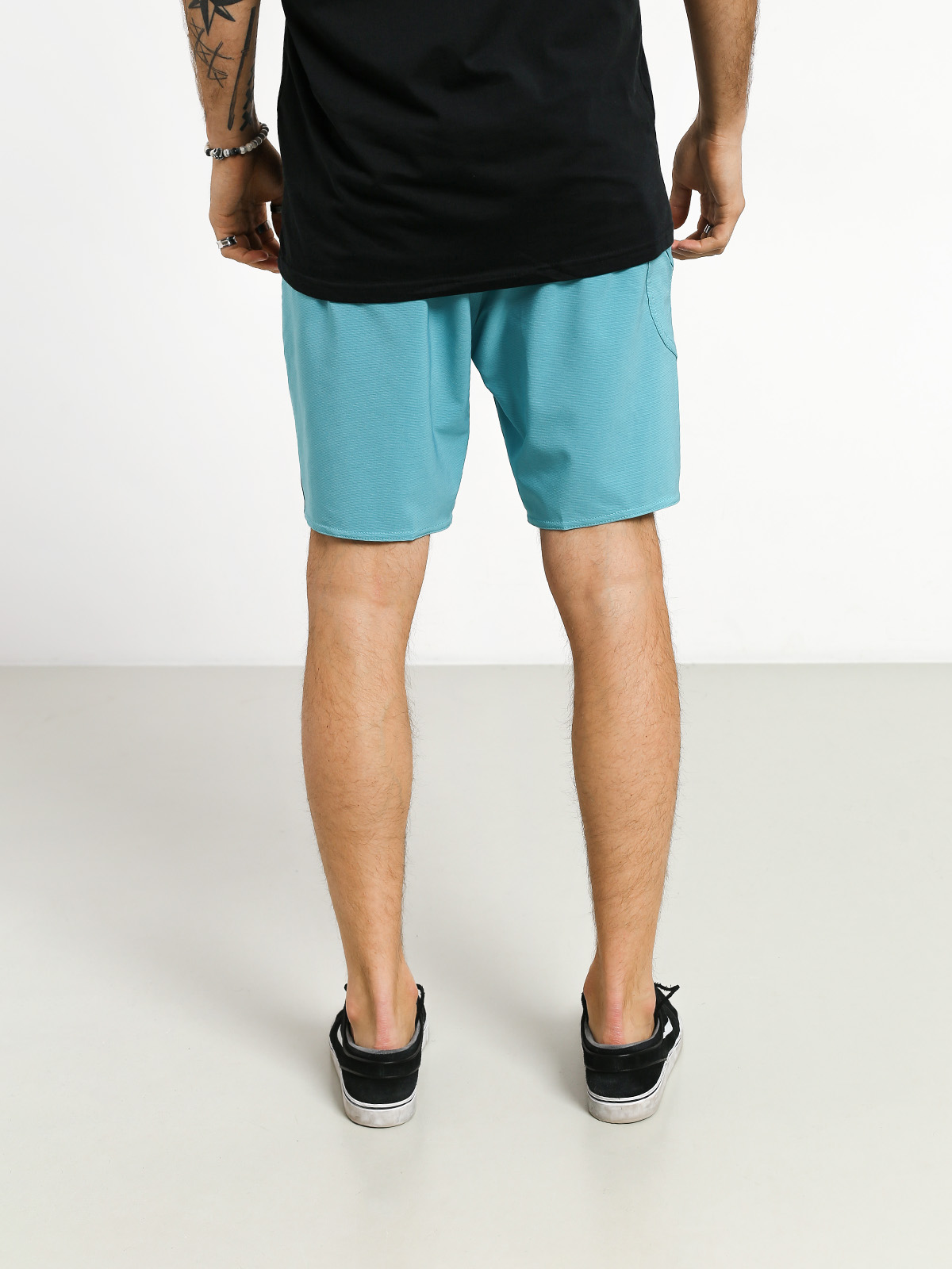 Volcom Lido Solid Mod 18 Boardshorts (cyb)