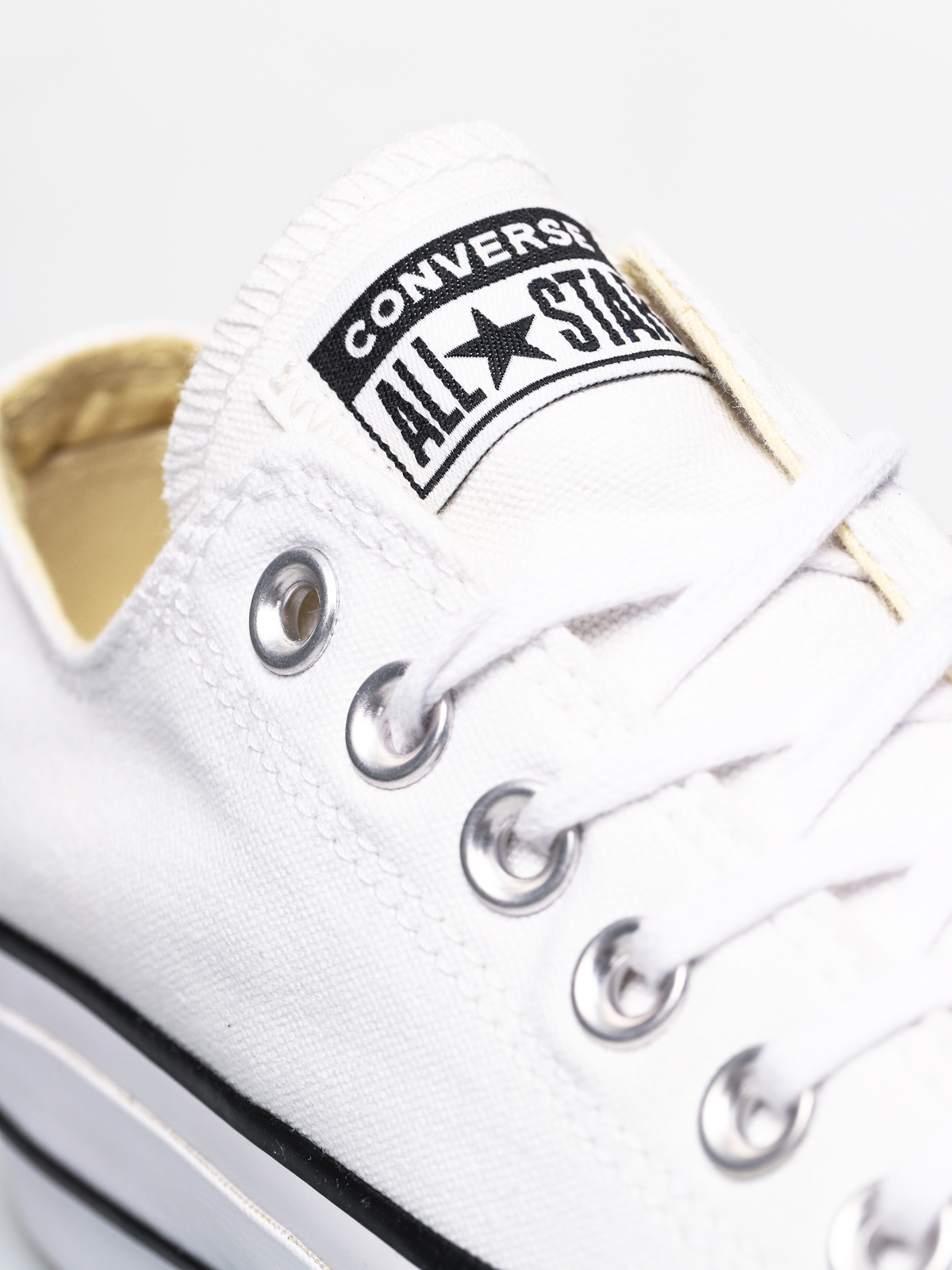 Chucks low white best sale