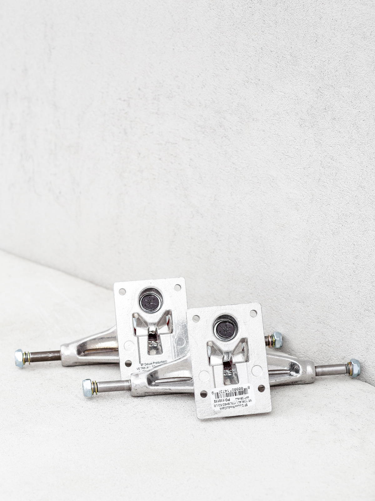 Venture All Polished Lo Trucks (silver)