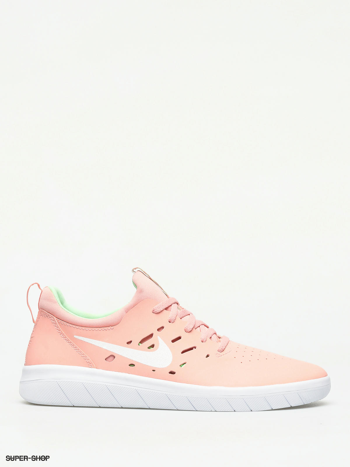 Nike SB Free Shoes (bleached coral/white