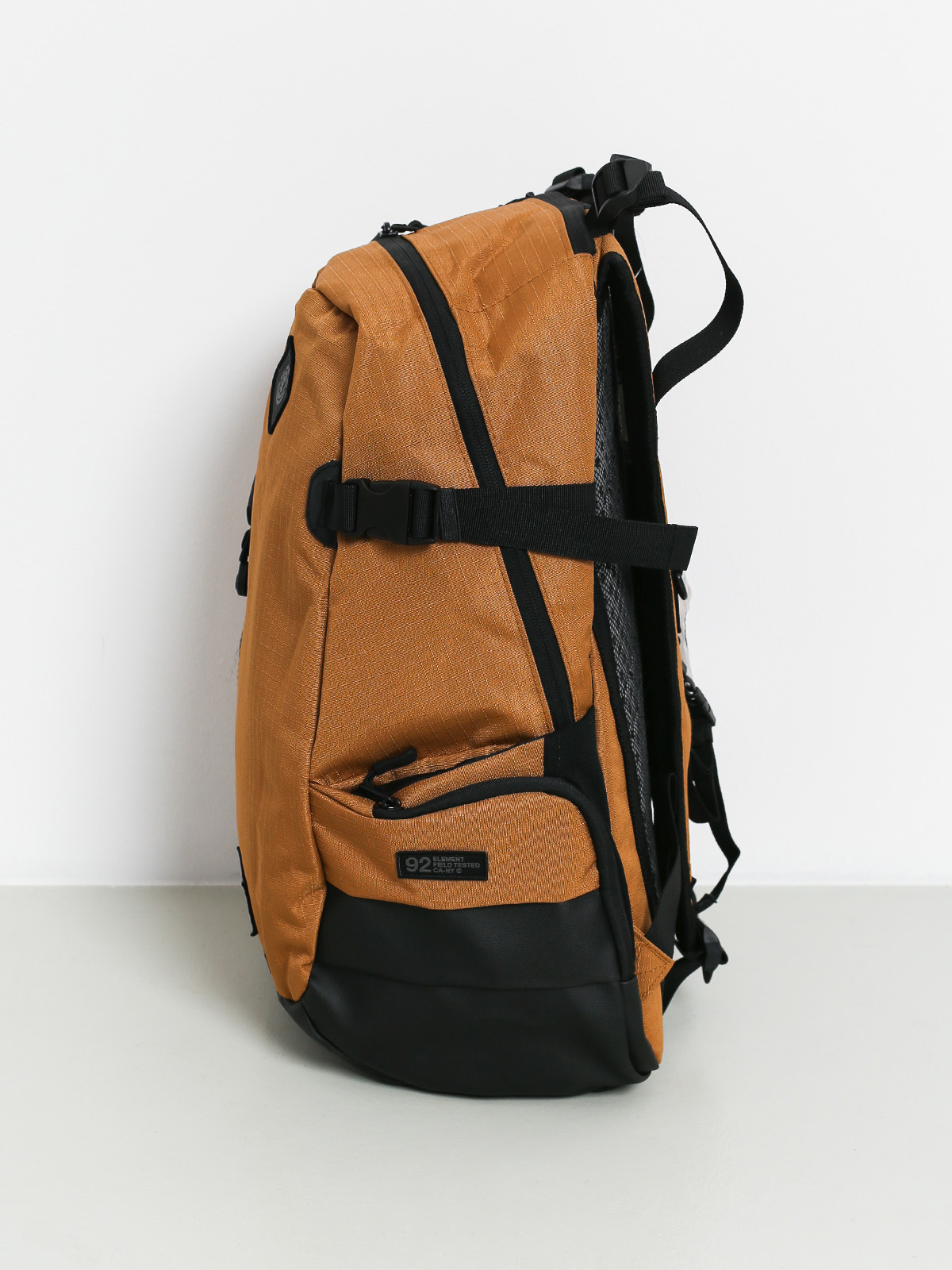 element jaywalker outward