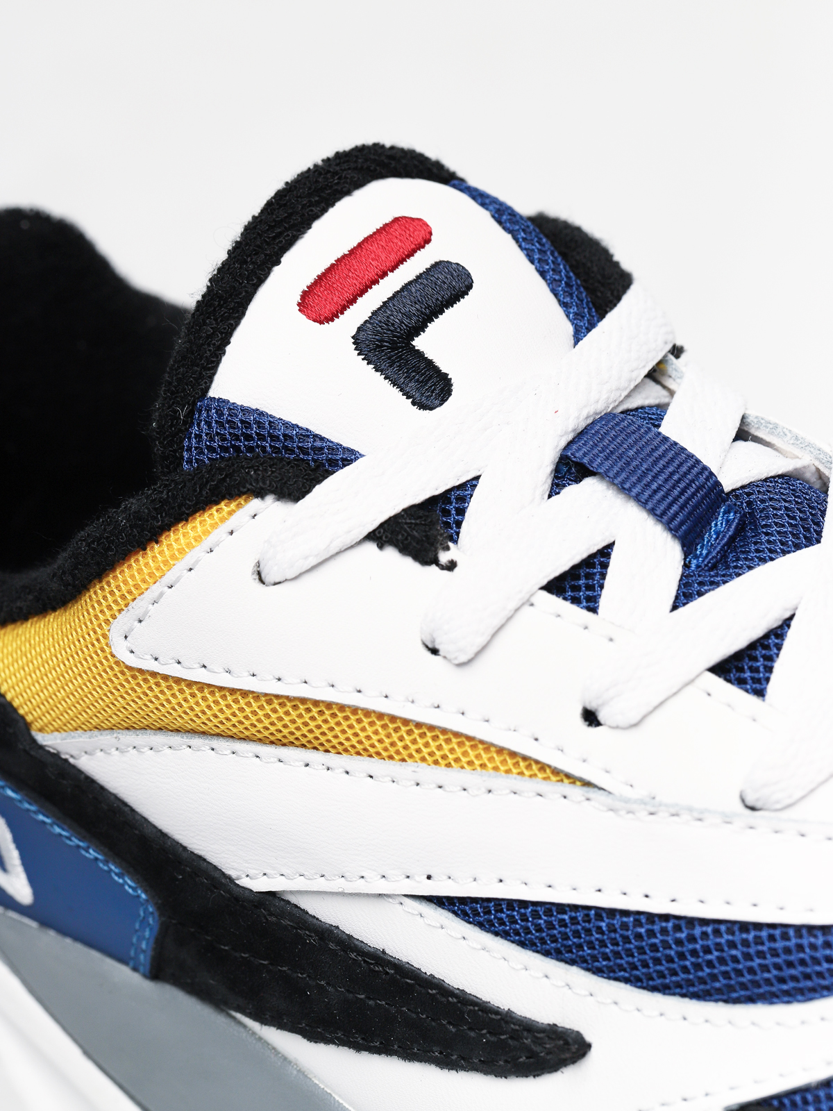 Fila V94M Low Shoes (black/white/citrus)