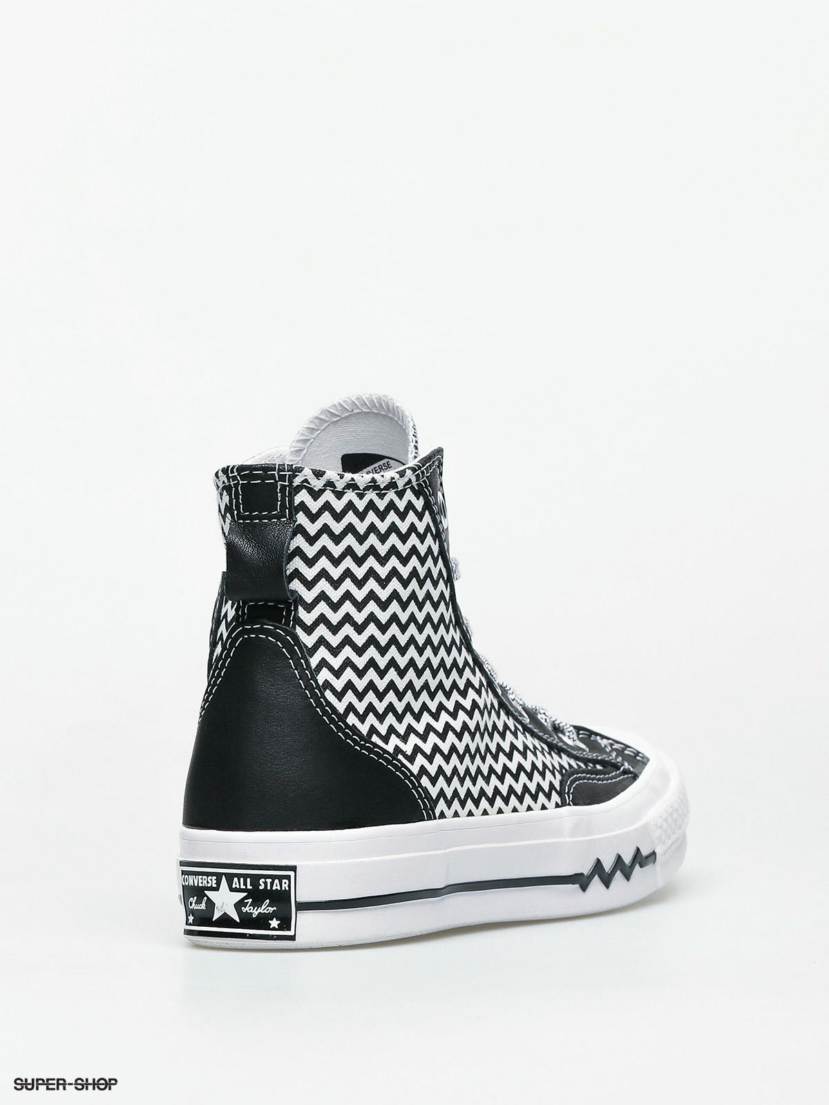 black zig zag converse