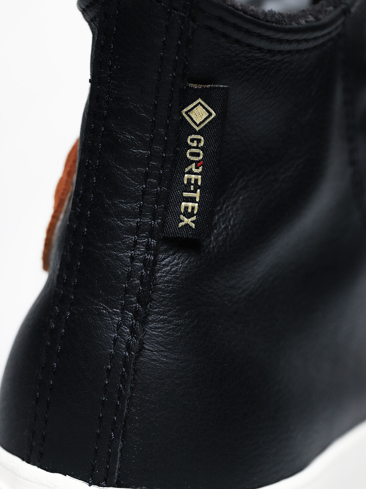 Converse Chuck Taylor All Star Hi Lugged Winter Shoes Wmn (black/mod pink)