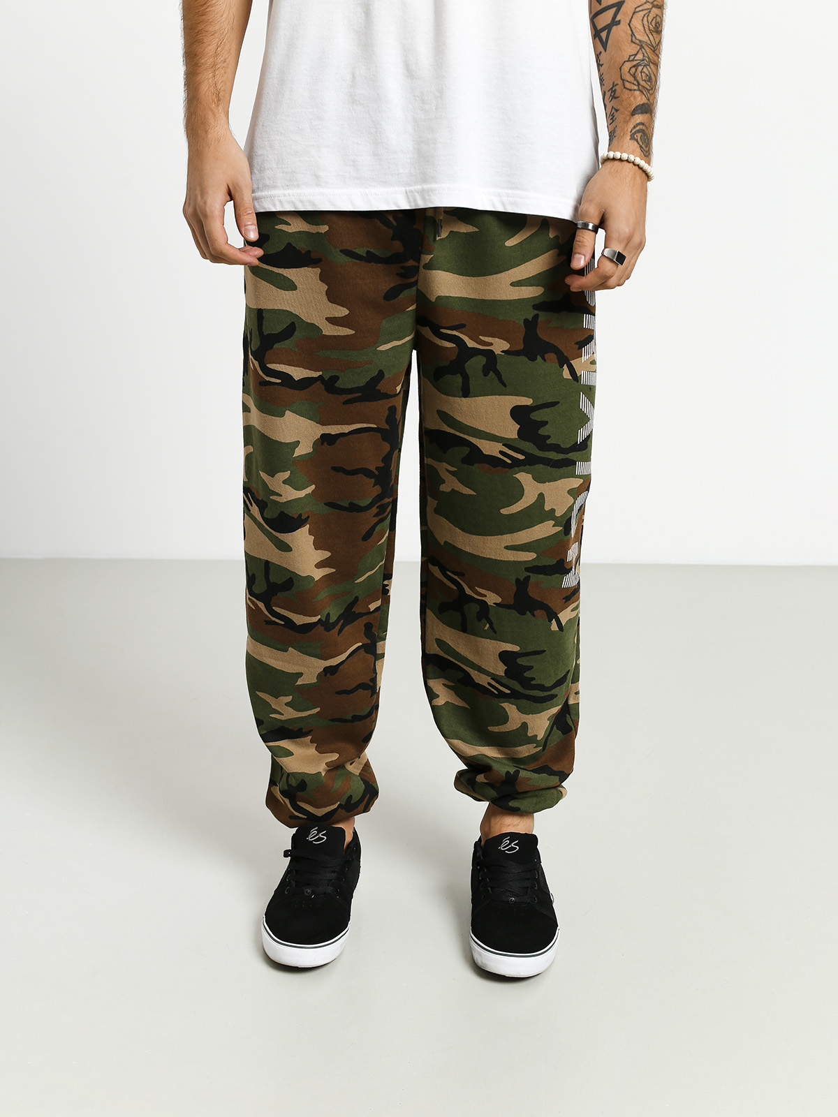 Brixton Tread Pants (woodland camo)