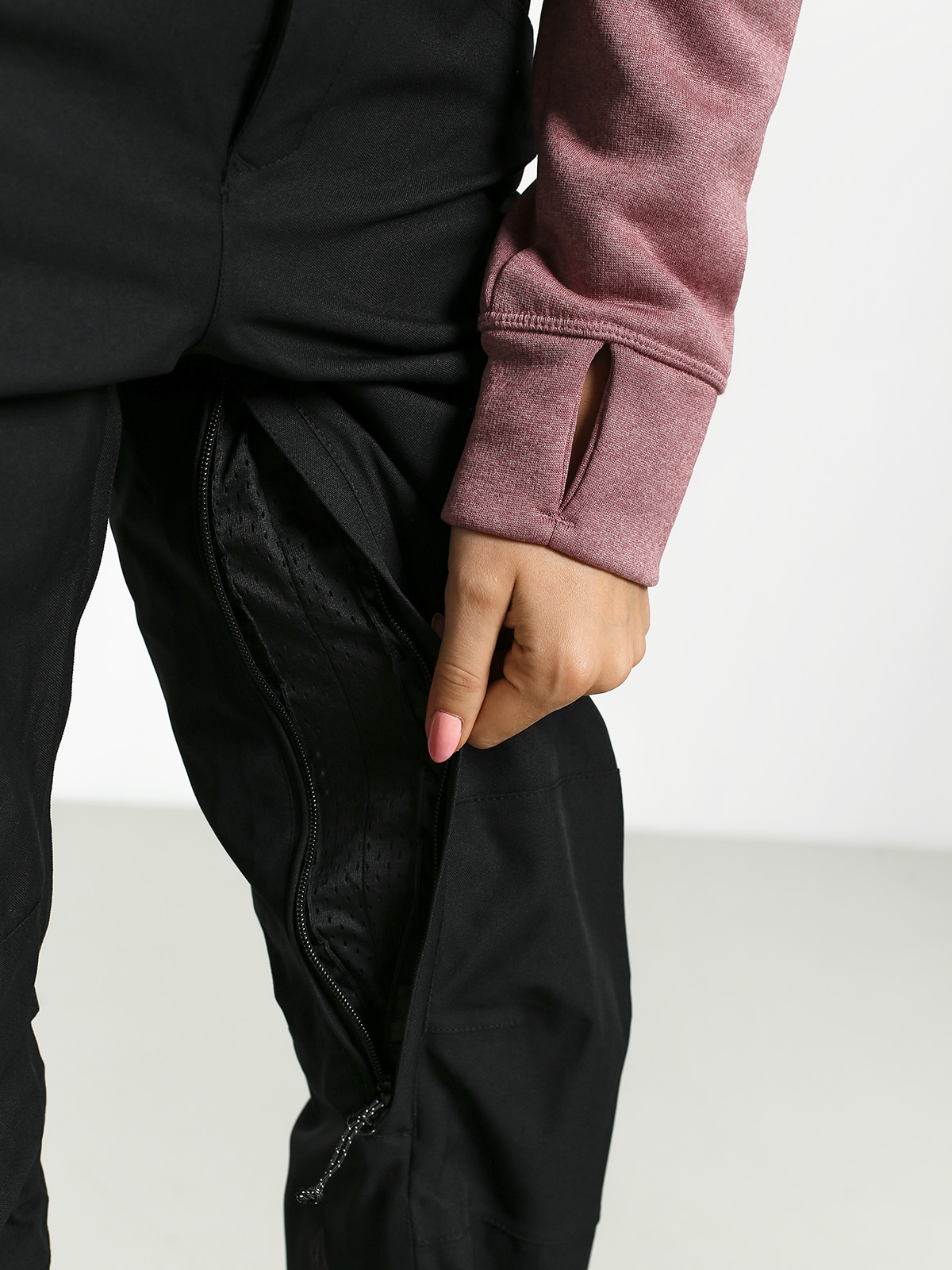 Womens Volcom Swift Bib Overall Snowboard pants (blk)