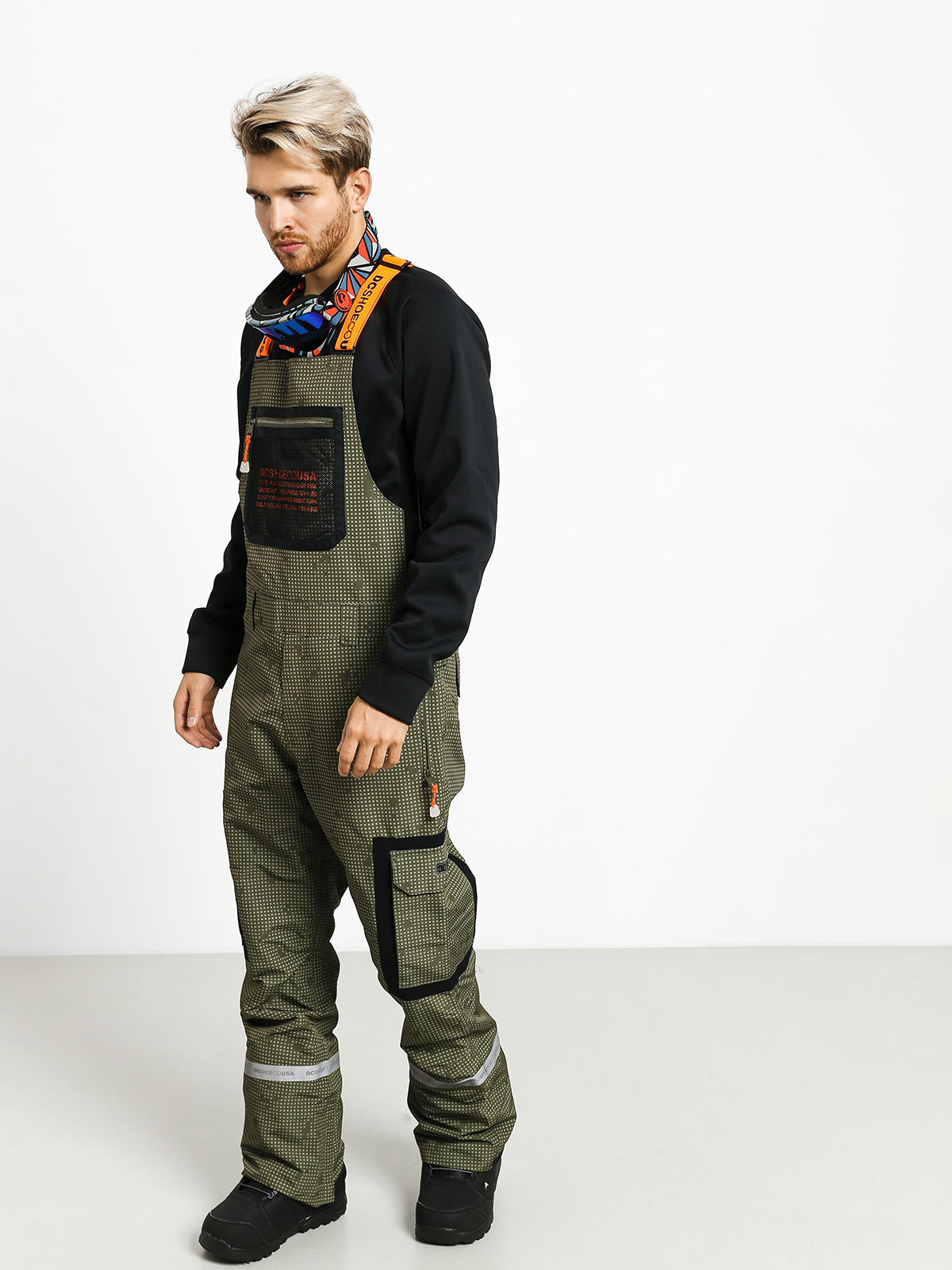 Mens DC Revival Bib Snowboard pants (desert night camo)