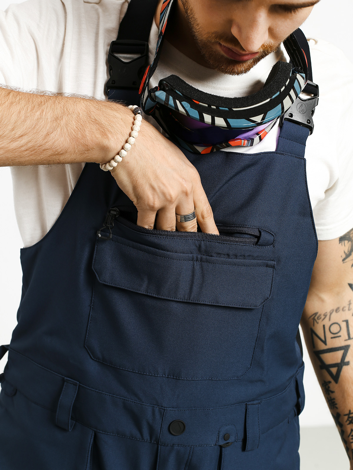 Mens Volcom Roan Bib Overall Snowboard pants (nvy)